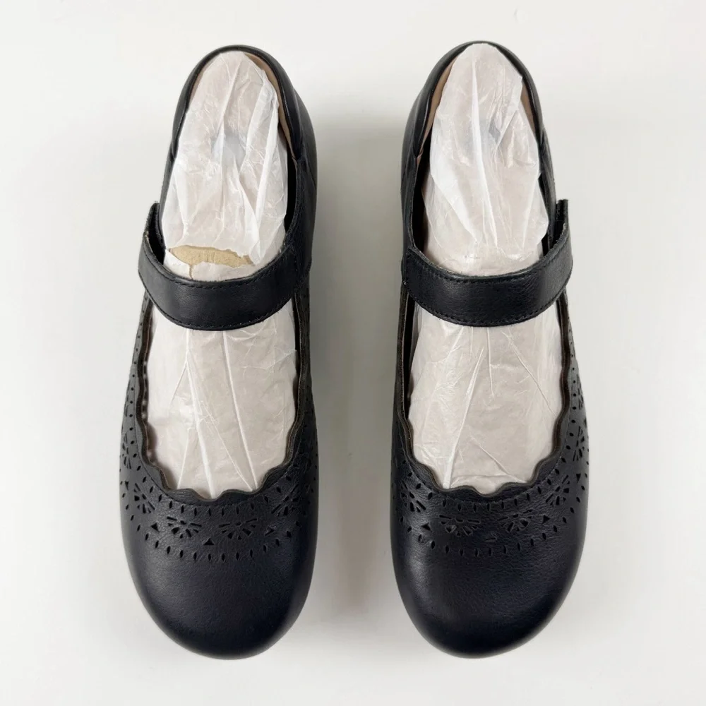 Earth Brady Leather Mary Jane Flats Womens 9W Black Leather Round Toe Worn Once